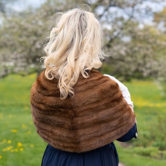 Fur stole shawl wrap - Picture 6 of 10